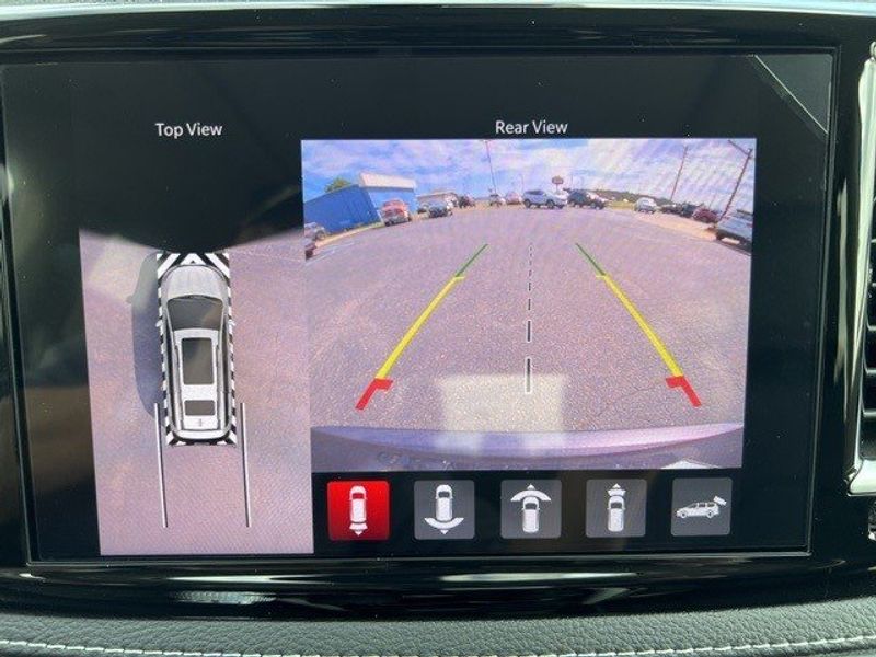 2023 Chrysler Pacifica Plug-in Hybrid LimitedImage 53