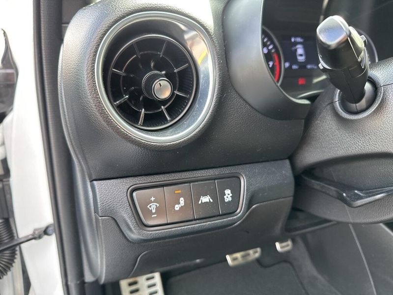 2021 Kia Forte GT-Line photo 30