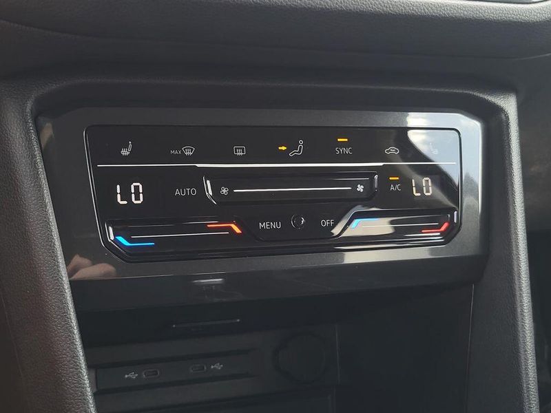 2024 Volkswagen Tiguan 2.0T SEImage 20