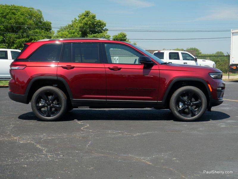 New 2025 Jeep Grand Cherokee Limited 4x4