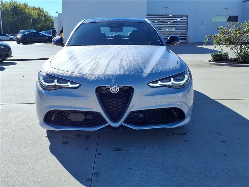 2025 Alfa Romeo Giulia SPRINT photo 3