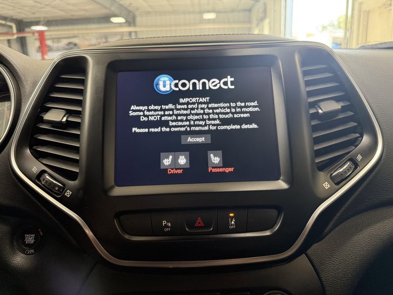 Used 2021 Jeep Cherokee 80th AnniversaryImage 27
