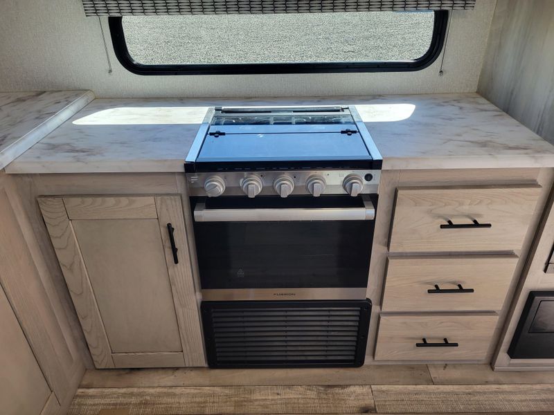 Used 2022 KZ CONNECT 272FK Image 13