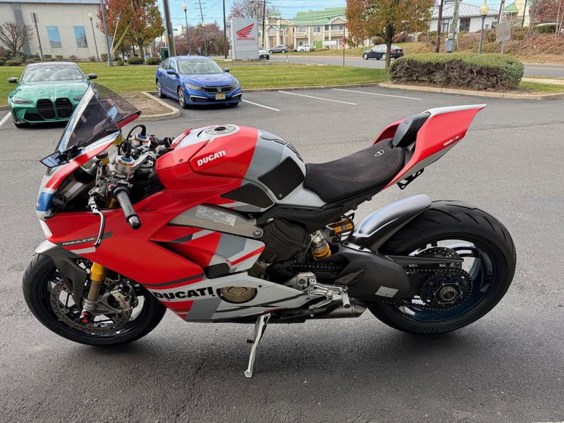 2019 Ducati  Panigale V4 Corse Image 2
