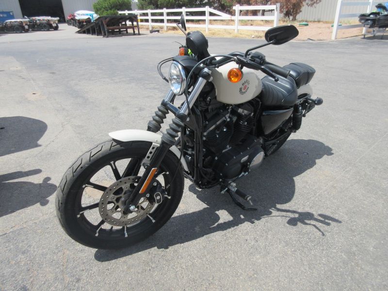 USED 2022 HARLEY SPORTSTER IRON 883 Image 3