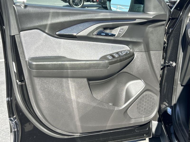 Used 2023 Chevrolet Trailblazer LTImage 21