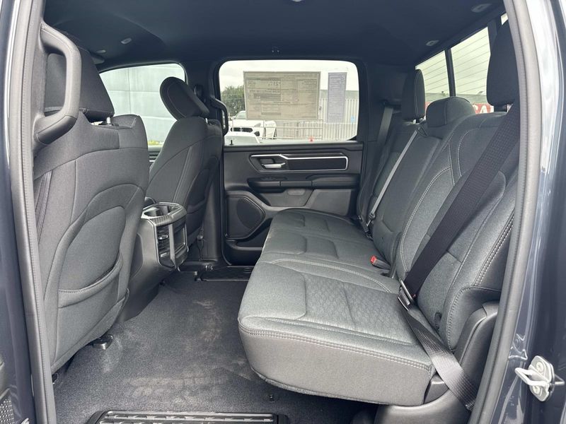 New 2026 RAM 1500 Big Horn Crew Cab 4x2 5'7' Box
