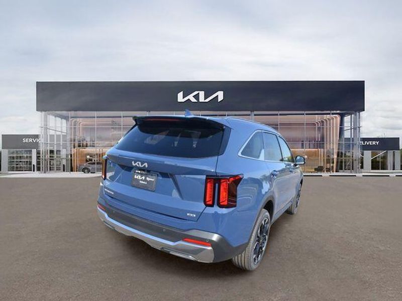New 2026 Kia Sorento EXImage 4