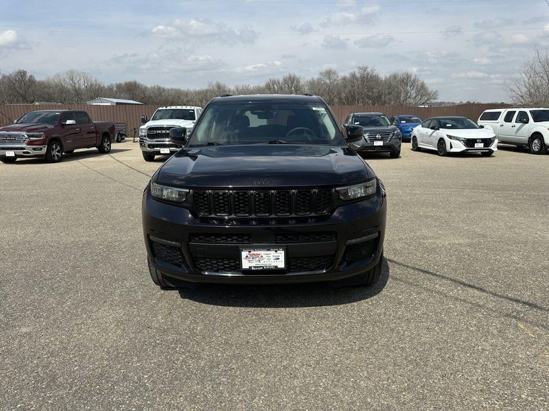 2023 Jeep Grand Cherokee L LimitedImage 3