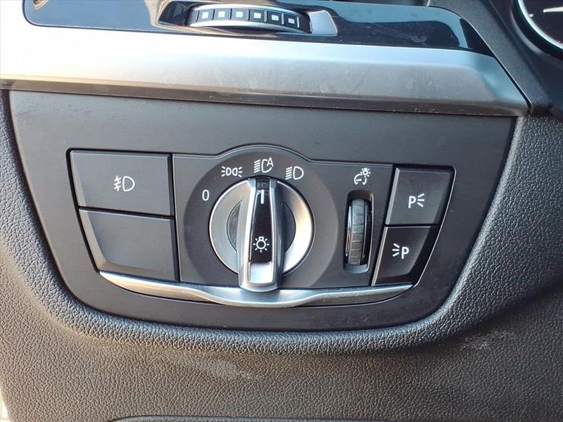 Used 2021 BMW X3 sDrive30iImage 17