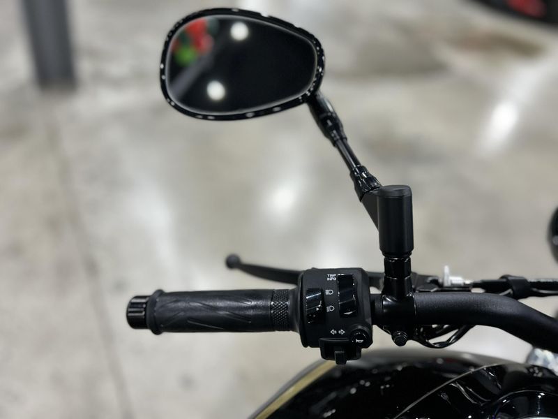 New 2025 Yamaha XSR700 Image 8