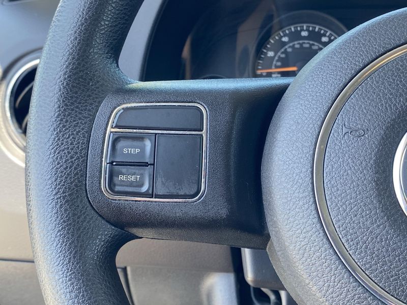 Used 2016 Jeep Patriot SportImage 24