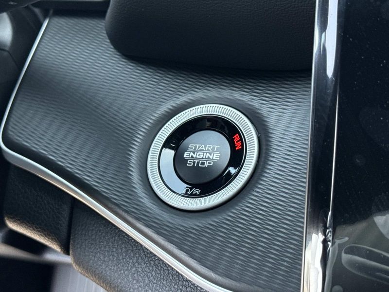 New 2026 Jeep Grand Cherokee L Laredo 4x2