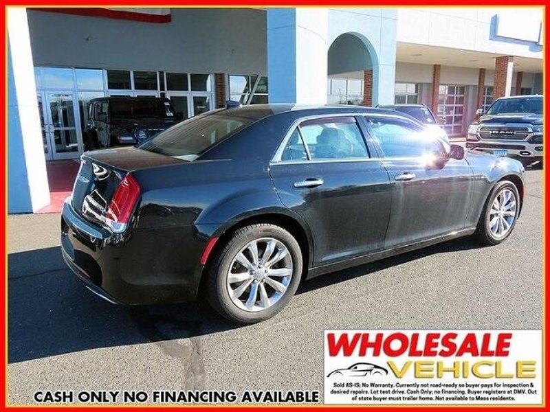 2016 Chrysler 300C CImage 6