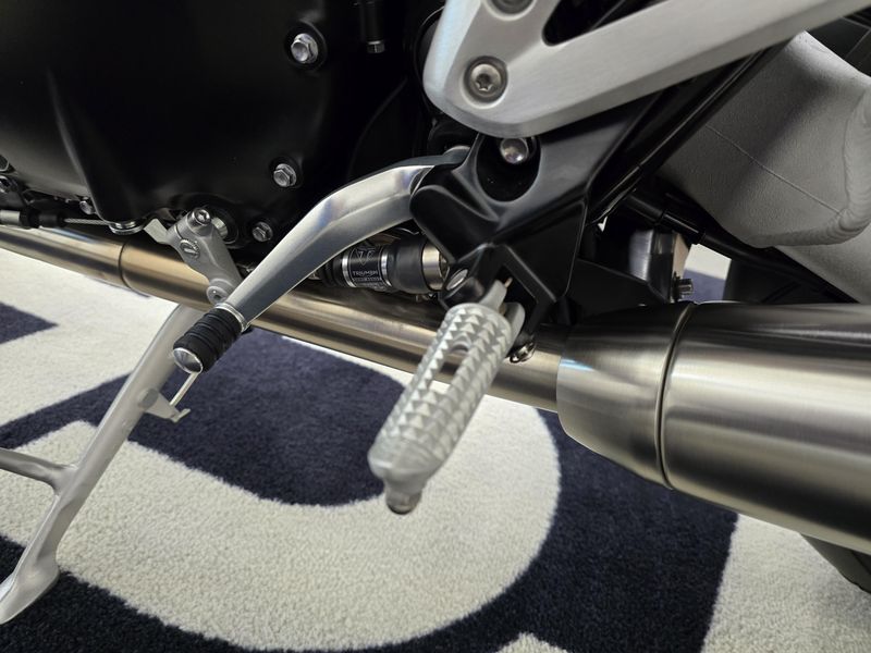 2025 Triumph SPEED TWIN 1200 RS 