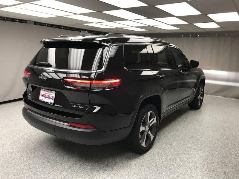 Used 2023 Jeep Grand Cherokee L LimitedImage 20