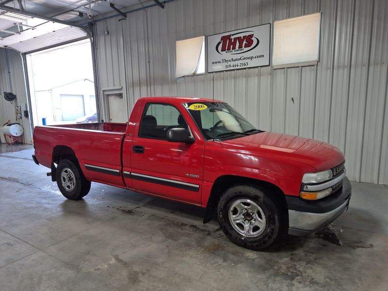 2000 Chevrolet Silverado 1500 Image 3