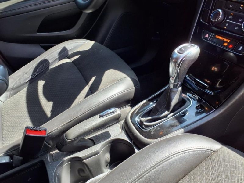 2021 Buick Encore Preferred photo 9