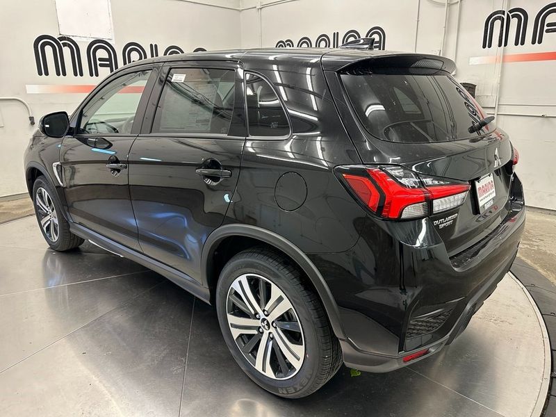 2024 Mitsubishi Outlander Sport 2.0 SEImage 8