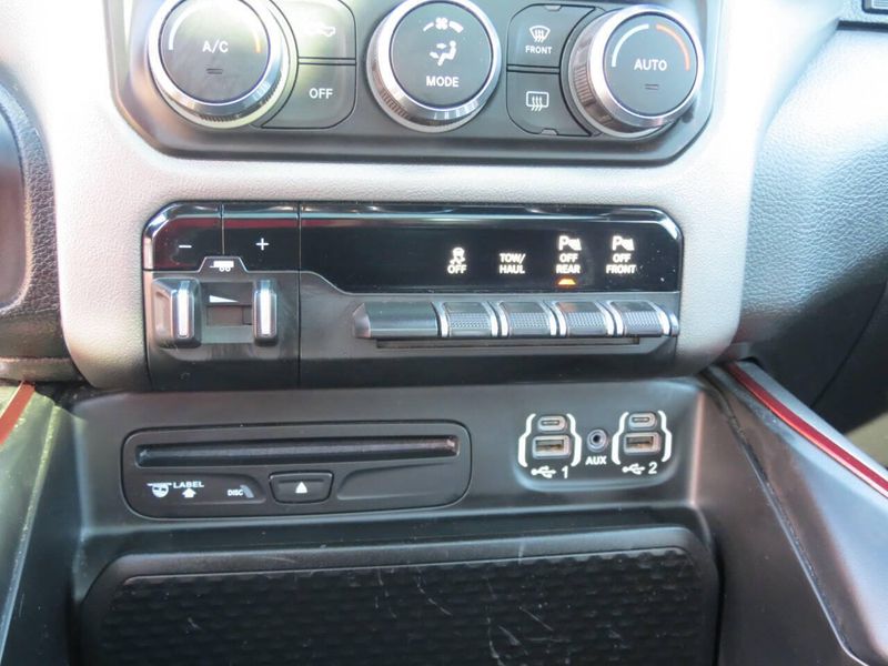 Used 2019 RAM 1500 Rebel 4x4 4dr Crew Cab 5.6 ft. SB PickupImage 12