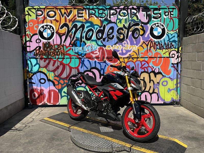 New 2025 BMW G 310 R Image 6