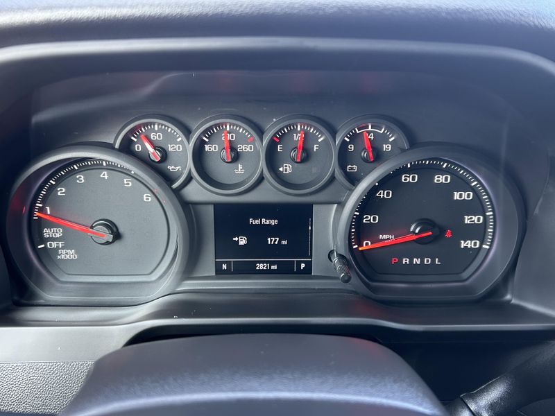 Used 2025 Chevrolet Silverado 1500 CustomImage 28