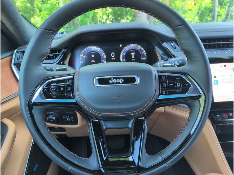 New 2026 Jeep Grand Cherokee Summit 4x4Image 25