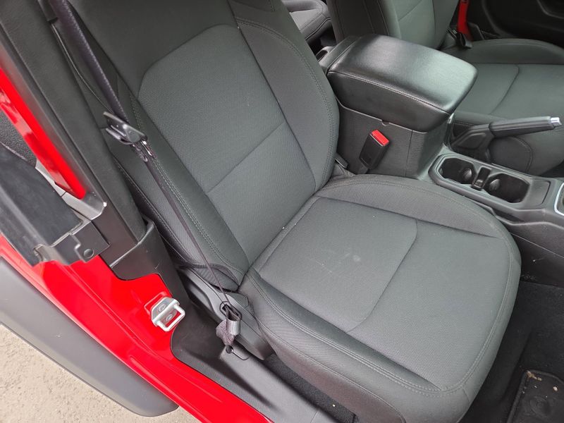 2022 Jeep Wrangler Sport photo 16