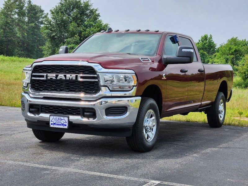 2024 RAM 2500 Tradesman Crew Cab 4x4 8