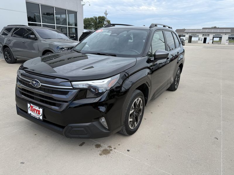 Used 2025 Subaru Forester PremiumImage 31