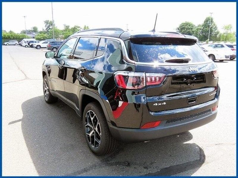 New 2025 Jeep Compass LimitedImage 5