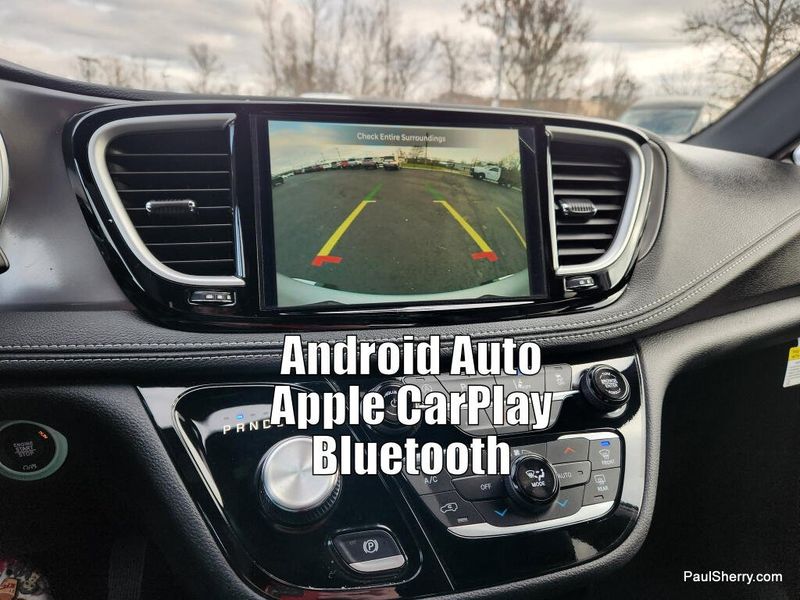 New 2026 Chrysler Pacifica Select