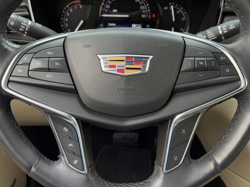 2018 Cadillac XT5 LuxuryImage 9