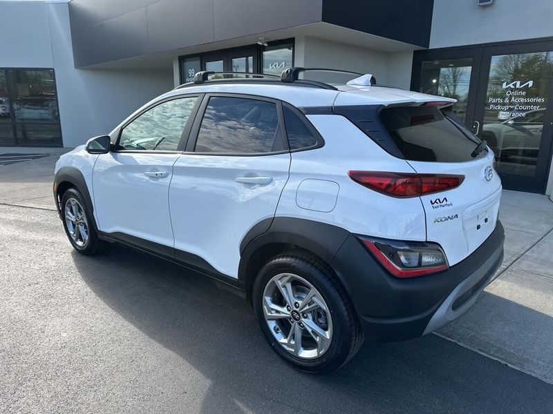 2023 Hyundai Kona SELImage 7