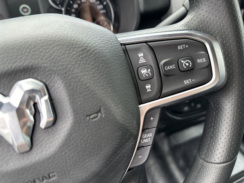 2025 RAM 2500 Tradesman Crew Cab 4x4 8