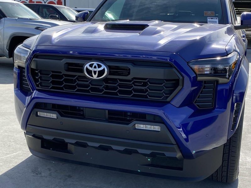 2024 Toyota Tacoma Image 7