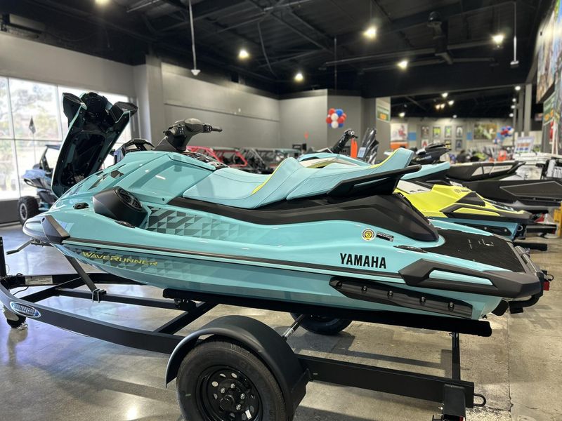 2025 Yamaha VX LIMITED HO Image 11