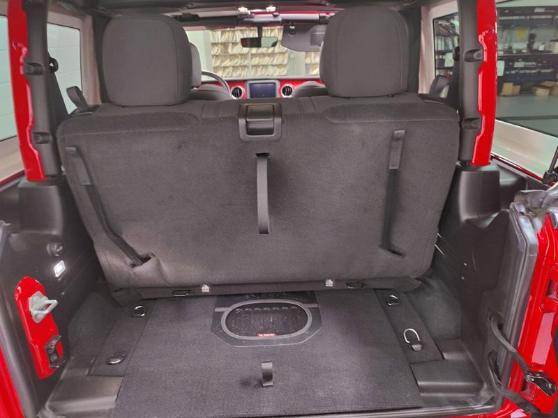 2022 Jeep Wrangler Rubicon 4x4 2 Dr HardtopImage 22