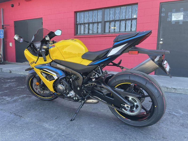 New 2027 Suzuki GSX-R1000 40TH ANNIVERSARY EDITION Image 24