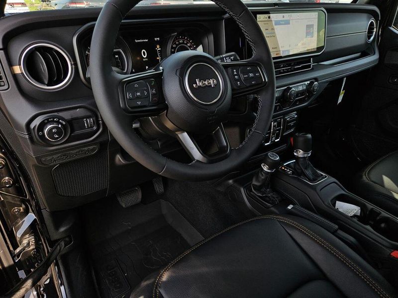 2025 Jeep Gladiator High Tide 4x4Image 24