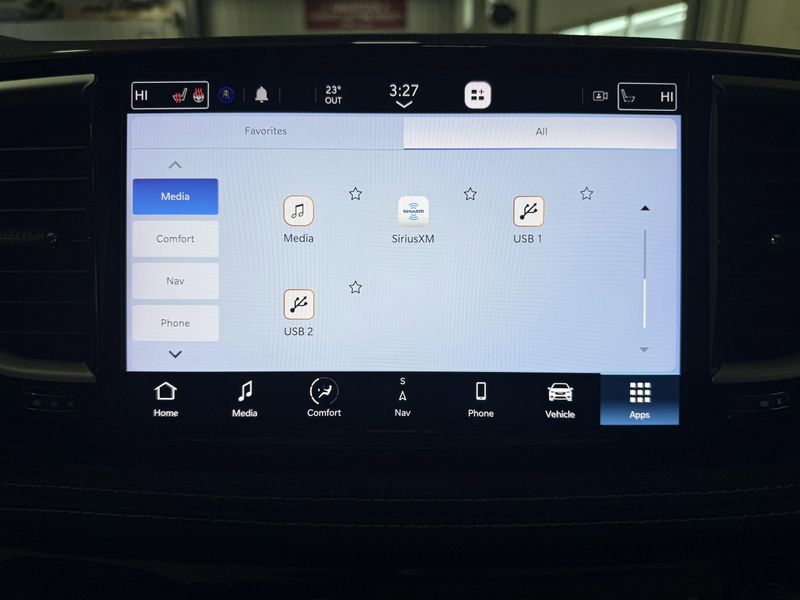 Used 2023 Chrysler Pacifica Touring LImage 37