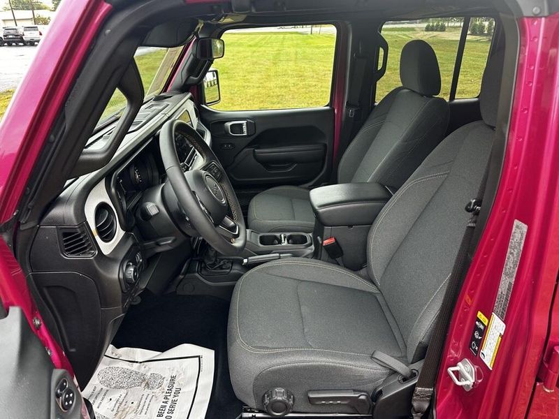 2024 Jeep Wrangler Sport S photo 9