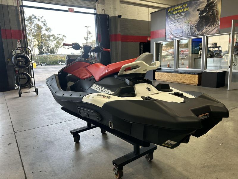 New 2026 Sea-Doo SPARK FOR 3 90 TRIXX (SOUND SYSTEM) Image 17