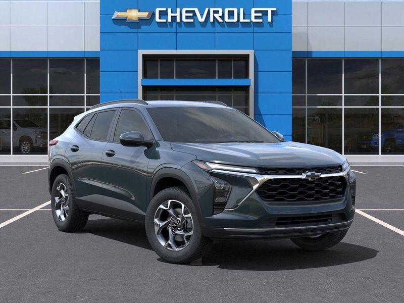 2025 Chevrolet Trax LTImage 7