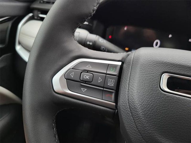 2025 Jeep Compass Limited 4x4Image 13