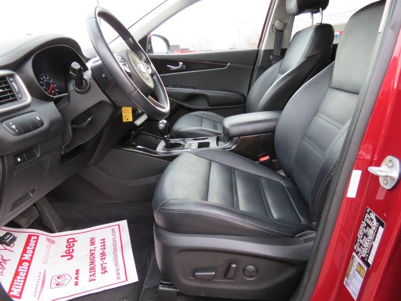 Used 2016 Kia Sorento EX V6 AWD 4dr SUVImage 15