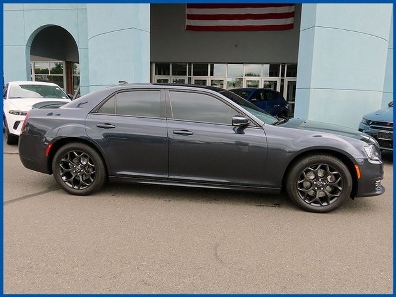 2019 Chrysler 300 SImage 2