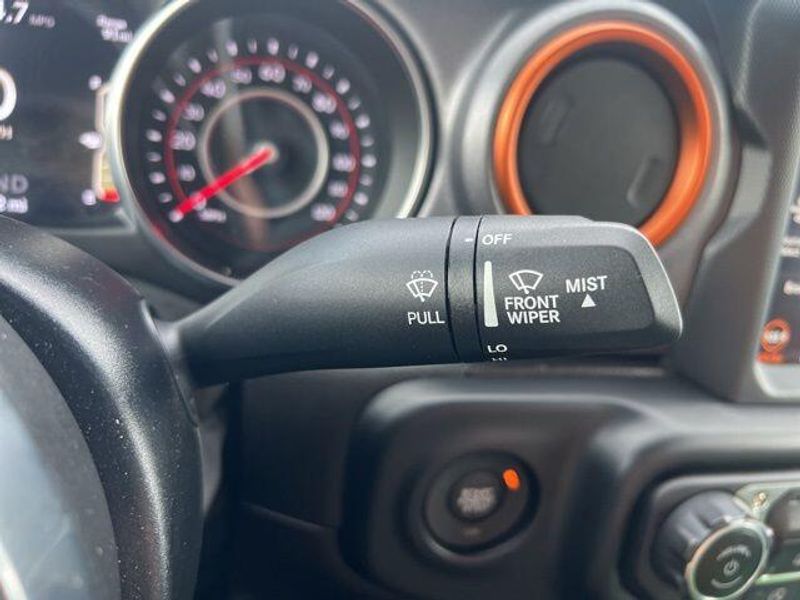2022 Jeep Gladiator MojaveImage 38