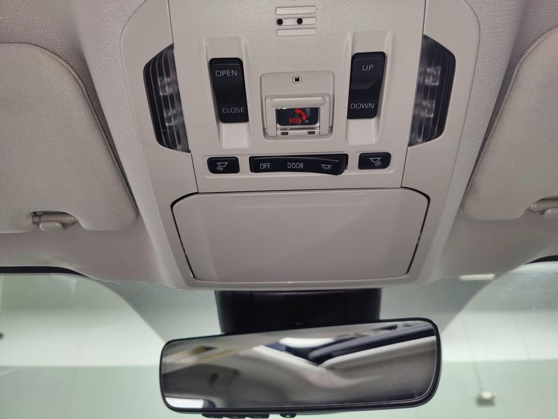 Used 2022 Toyota Highlander XLE AWD w/SunroofImage 33