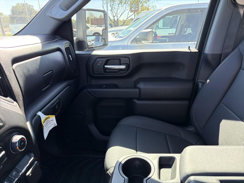 Used 2022 Chevrolet Silverado 3500HD Chassis Work TruckImage 31